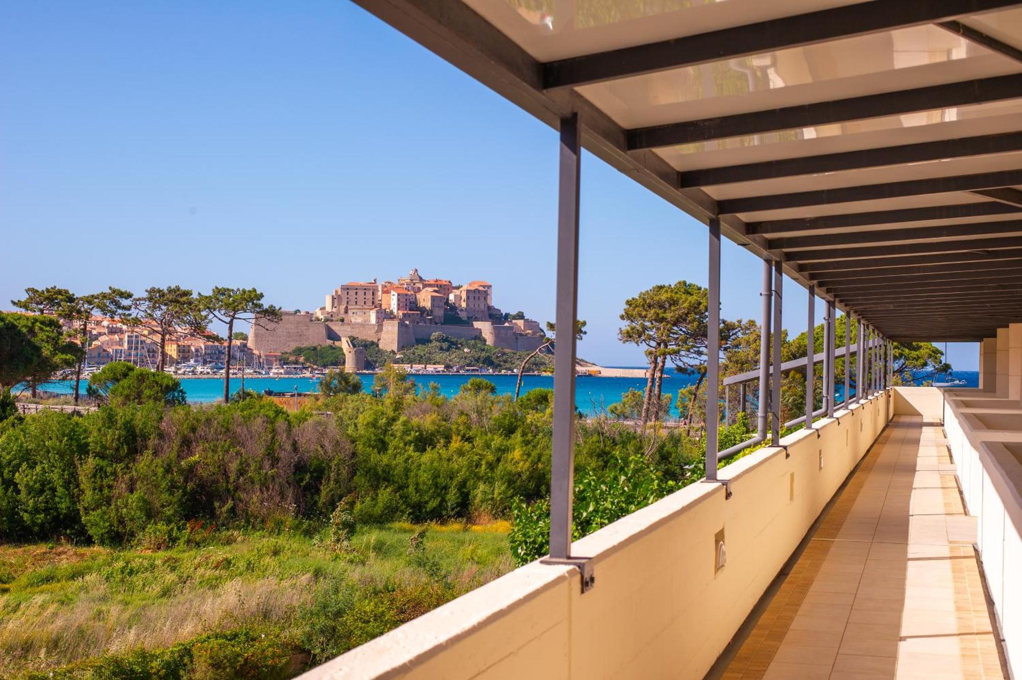 Calvi Hotel Екстер'єр фото