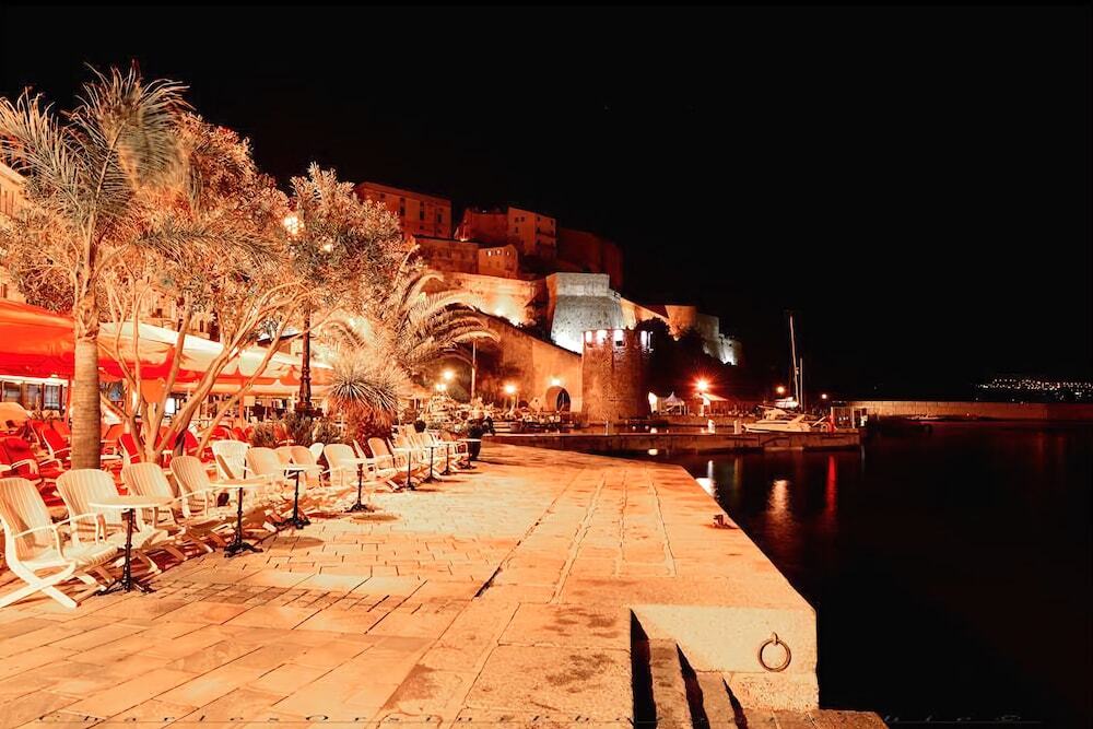 Calvi Hotel Екстер'єр фото
